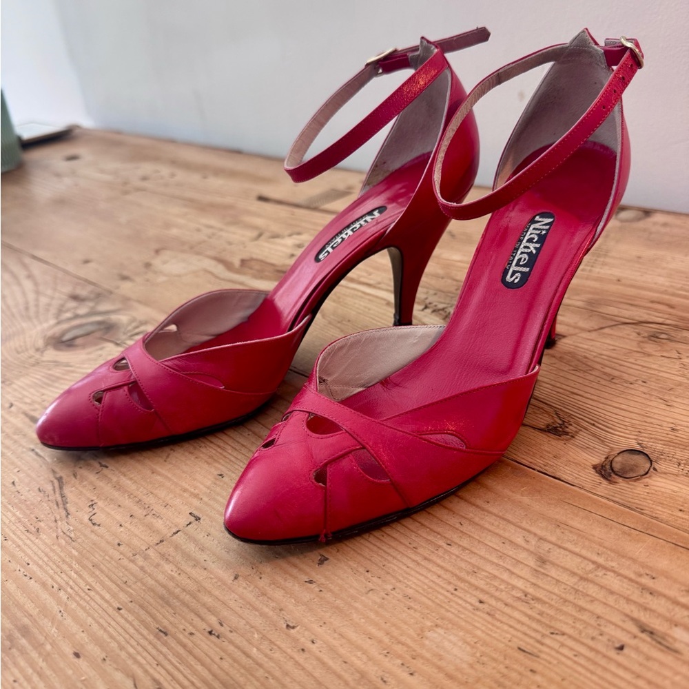 Vintage Nickels Women's Lipstick Red Heels Pinup